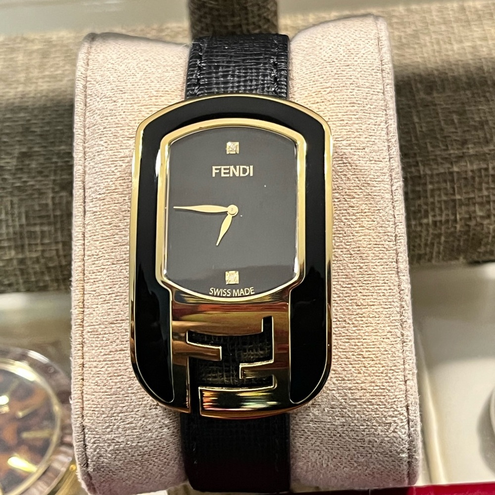 FENDI CHAMELEON AUTHENTIC DOUBLE ICONIC ‘F’ LEATHER DIAMOND WATCH